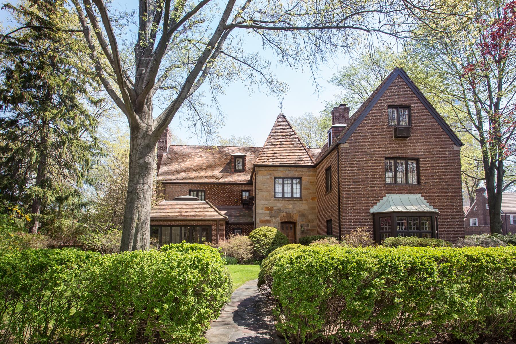 Robert Hof Real Estate Associate in Forest Hills New York Sotheby's