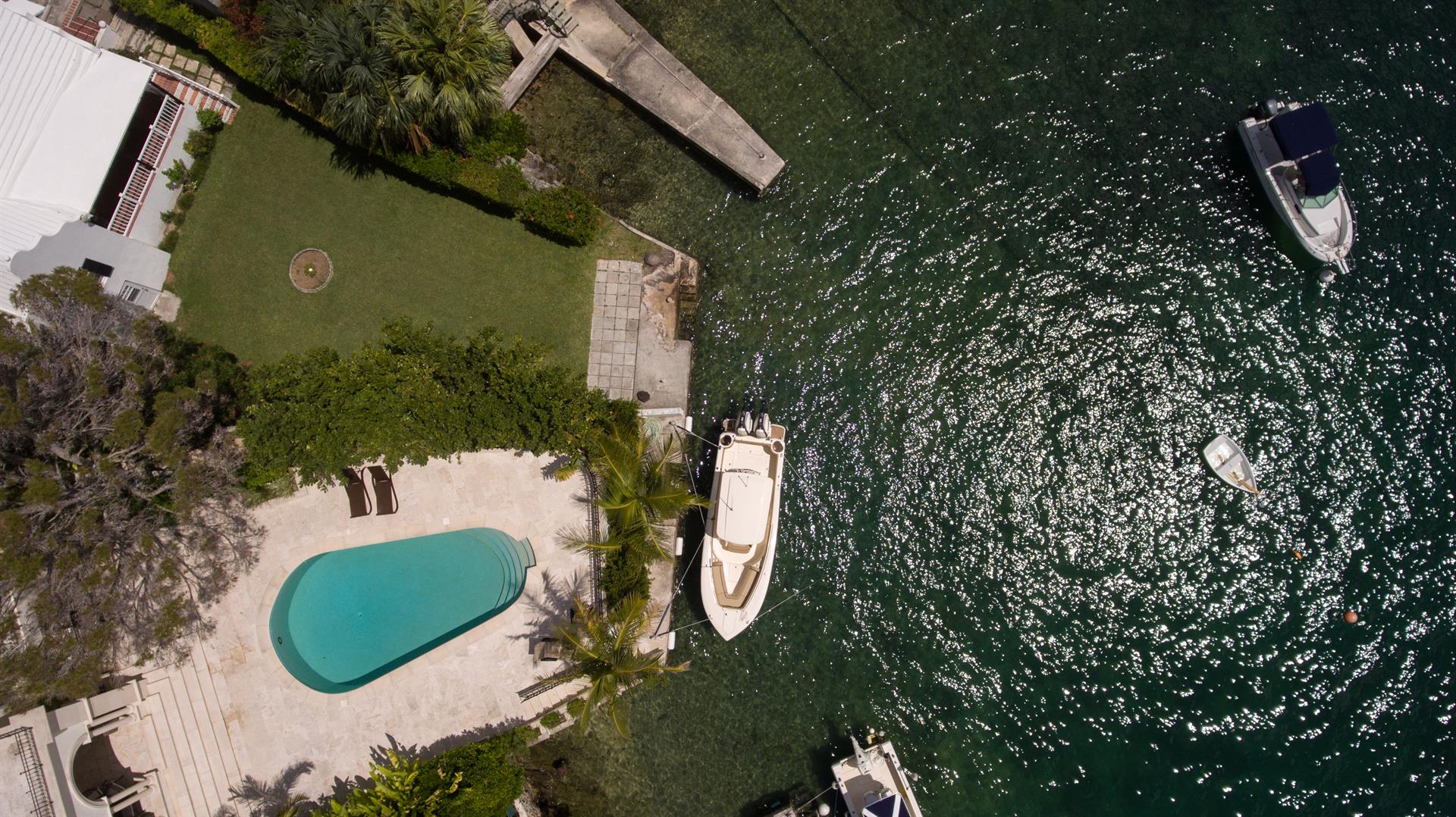 Edgewater On Hamilton Harbour a luxury home for sale in Pembroke