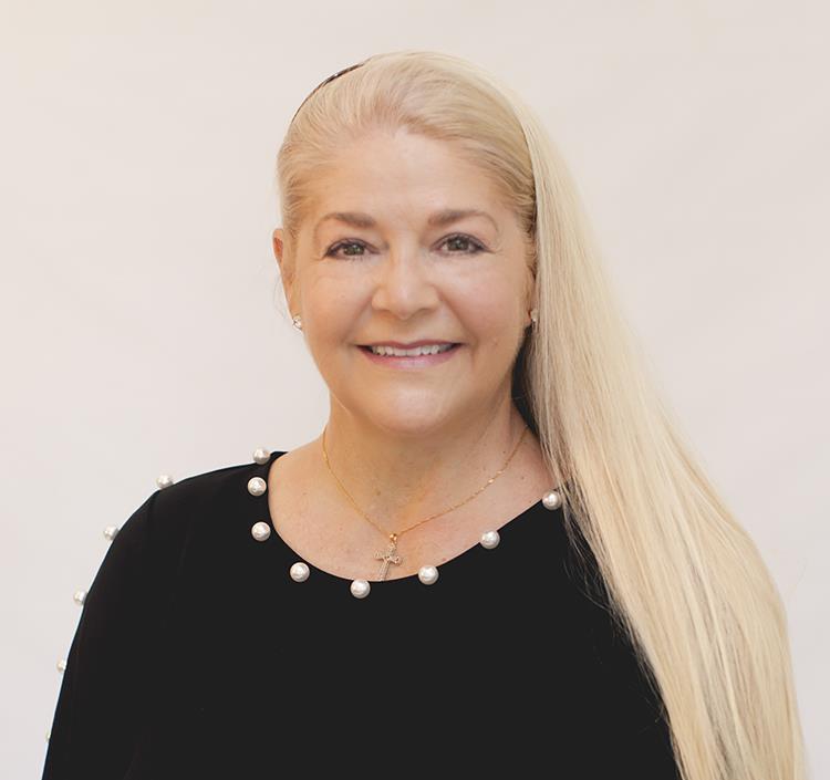 Valerie Pittman at Fenton & Lang Luxury Real Estate Agent Christie