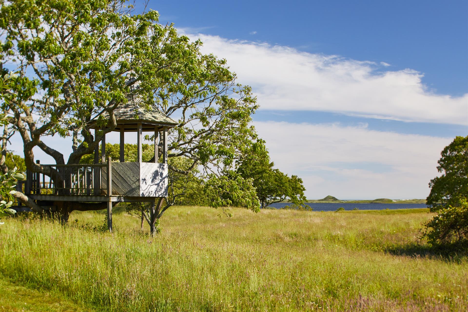 Red Gate Farm - The Jacqueline Kennedy Onassis Martha's Vineyard Estate