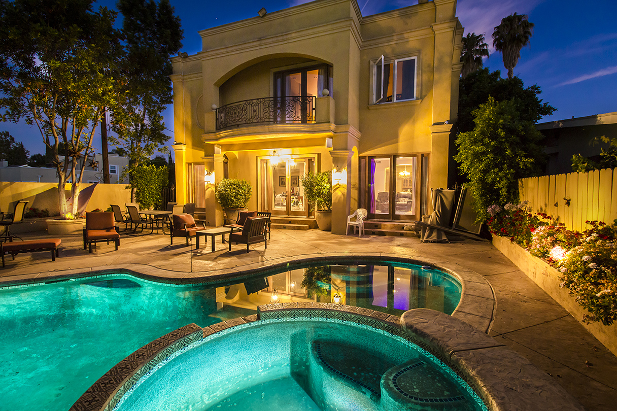 15049 GREENLEAF Street: a luxury home for sale in Sherman Oaks, Los Angeles County , California ...