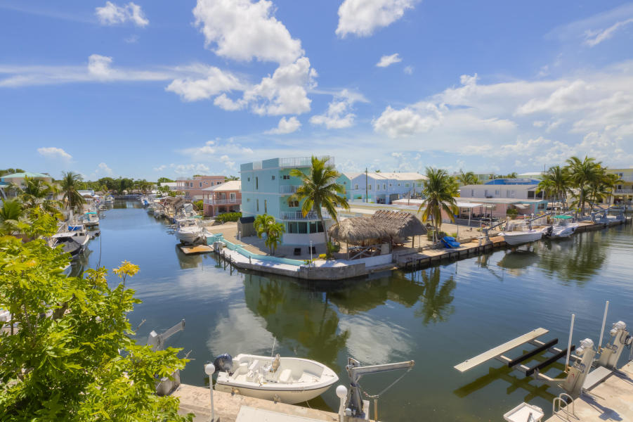 Canalfront Pool Home In Key Largo A Luxury Home For Sale In Key Largo Monroe County Florida 5546