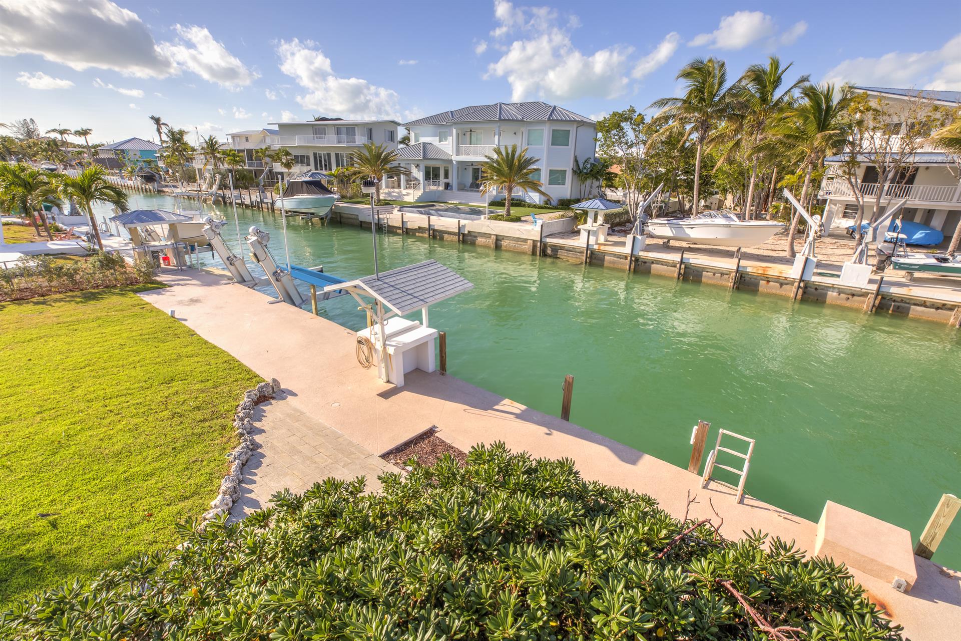 Oceanfront Islamorada Oasis with Dockage and Pool a luxury home for