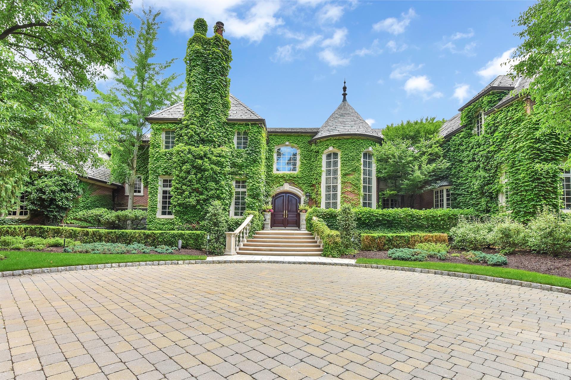 english-country-grandeur-a-luxury-home-for-sale-in-franklin-lakes