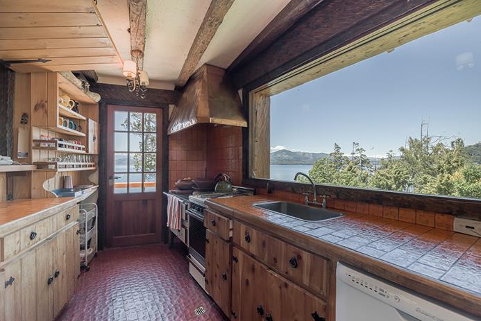 Lakefront Swiss Chalet With Stunning Views Of Nahuel Huapi National