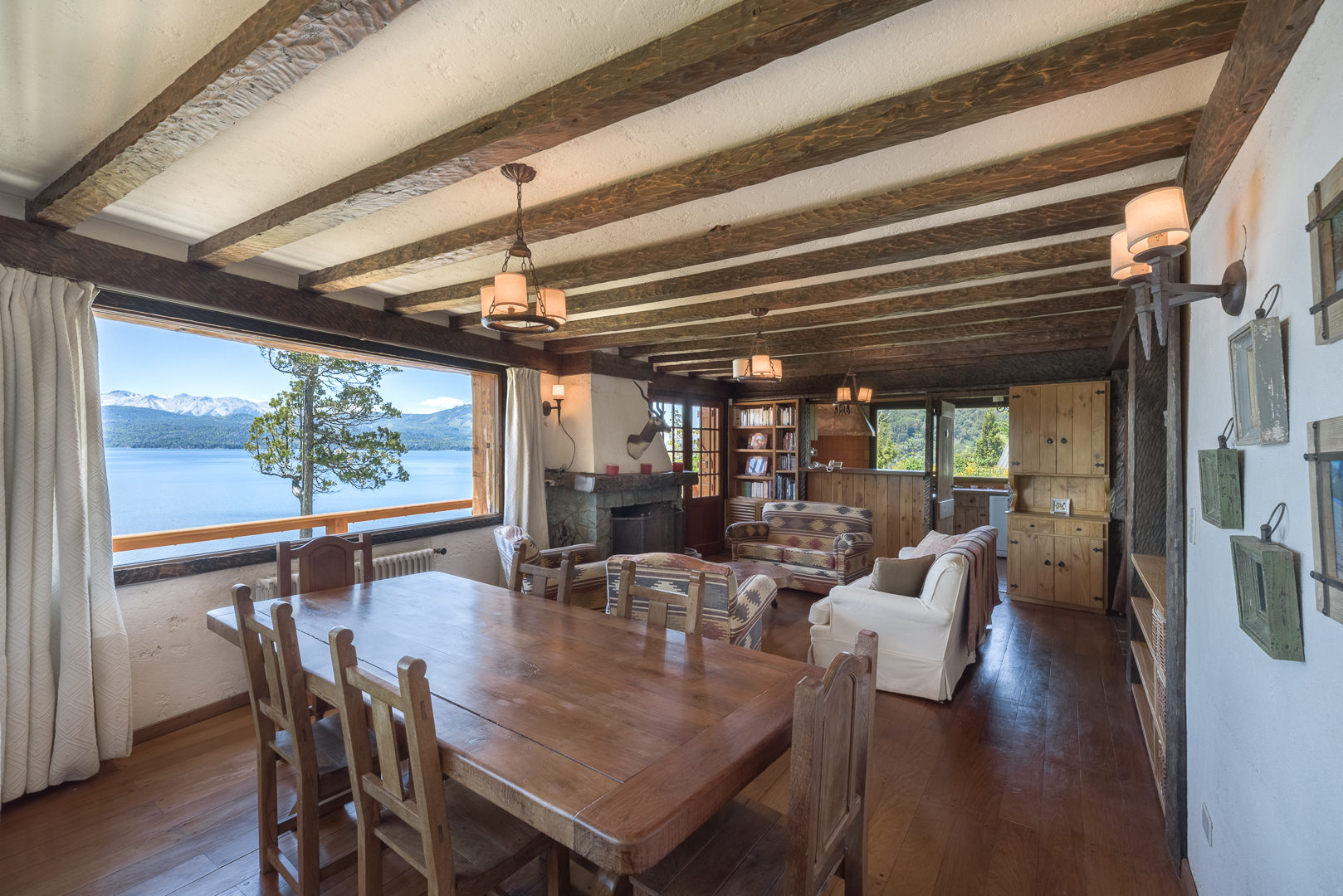 Lakefront Swiss Chalet With Stunning Views Of Nahuel Huapi National