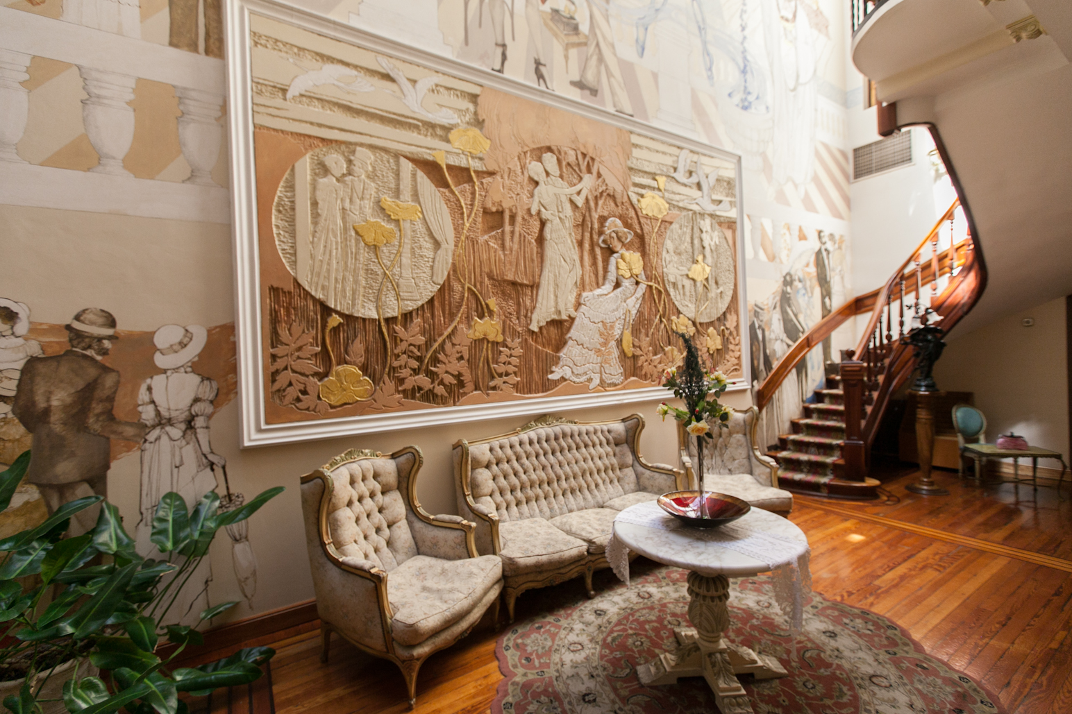 Refurbished Mansion Great Feng Shui! a luxury