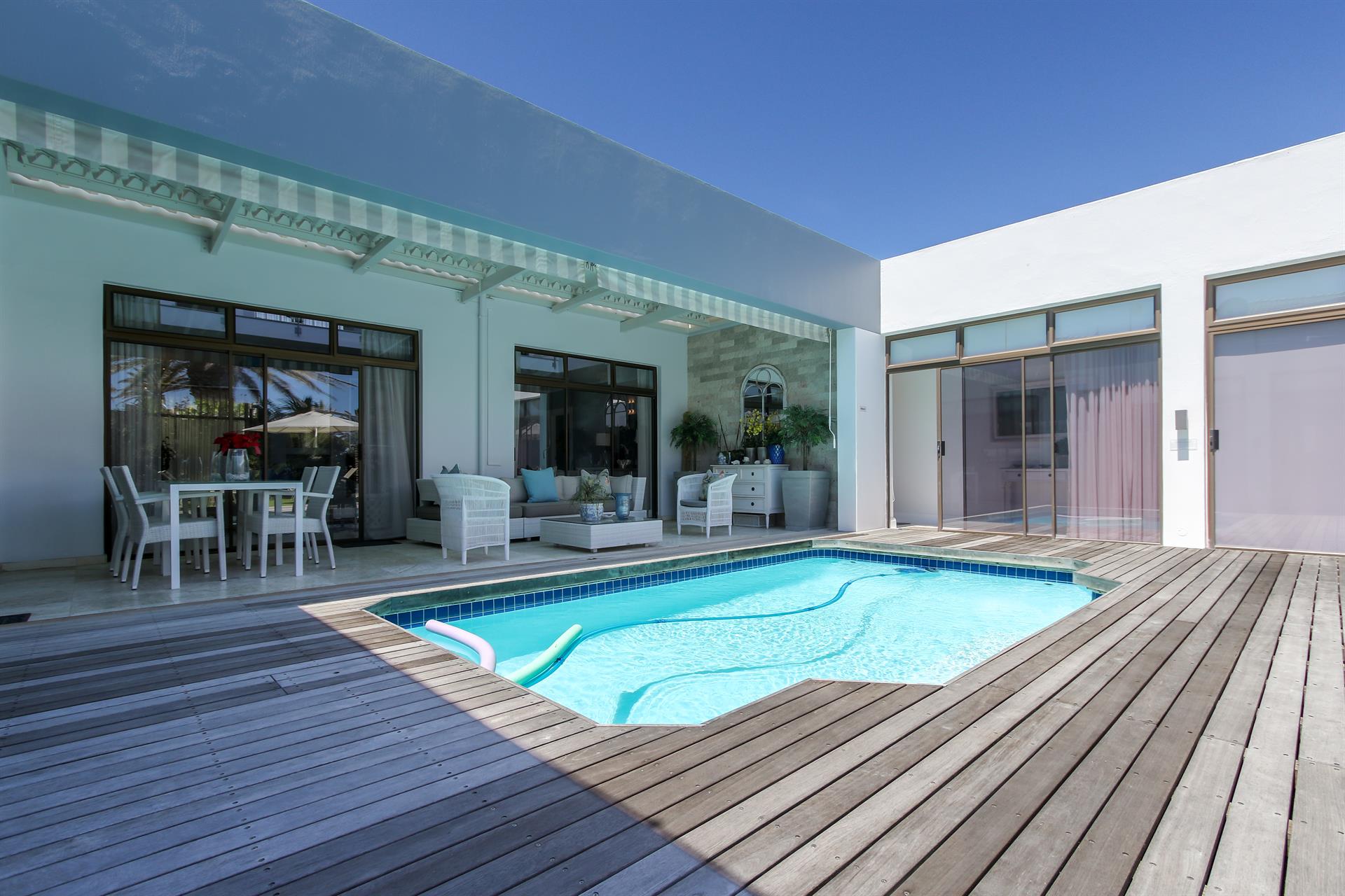 SPECTACULAR HOME AND SUCCESSFUL BUSINESS: a luxury Single Family Home for sale in Cape Town ...