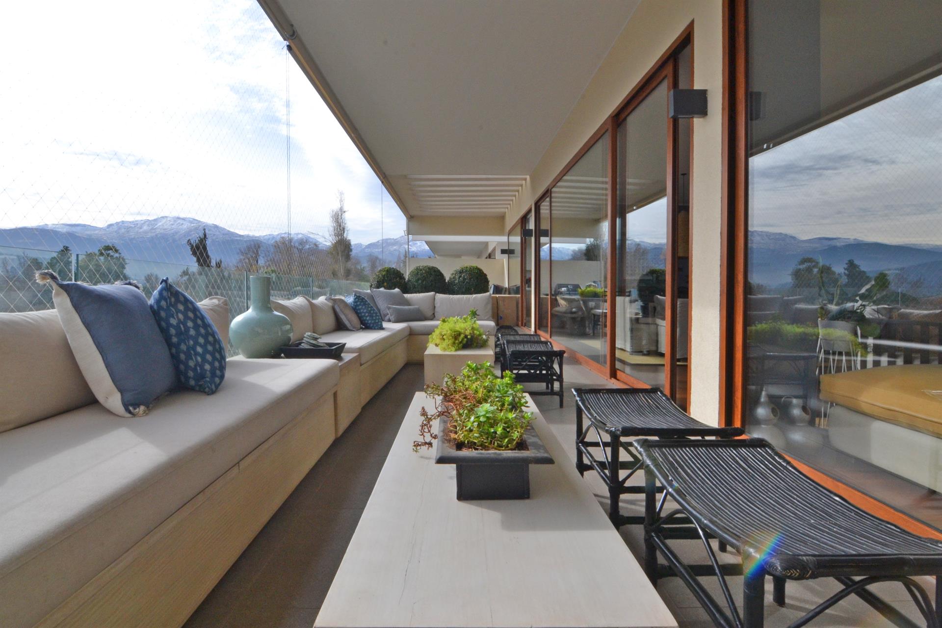 Amazing and Modern Penthouse in Estoril a luxury Residence/Apartment