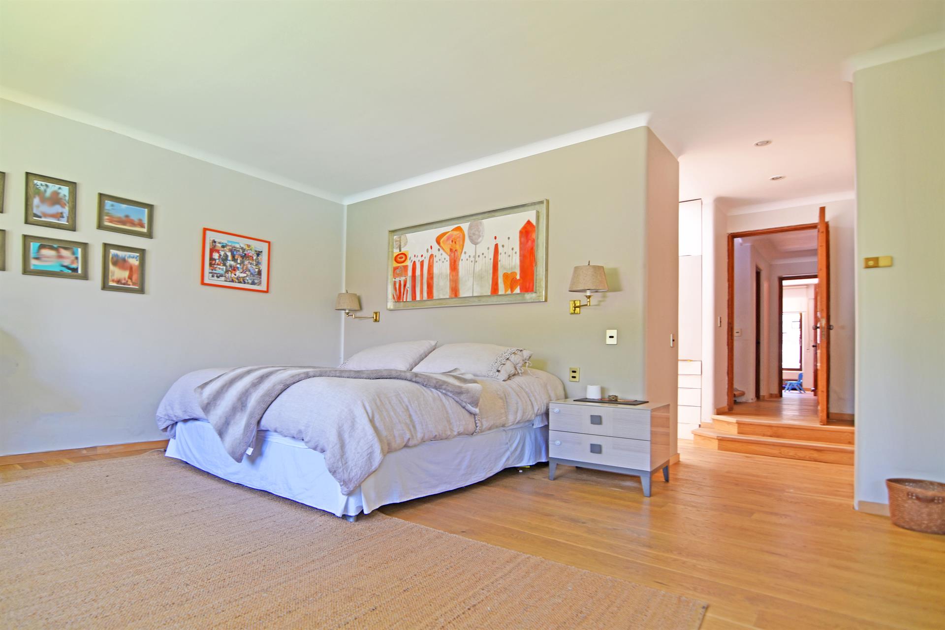 Great Family Home in Santa María de Manquehue a luxury Single Family