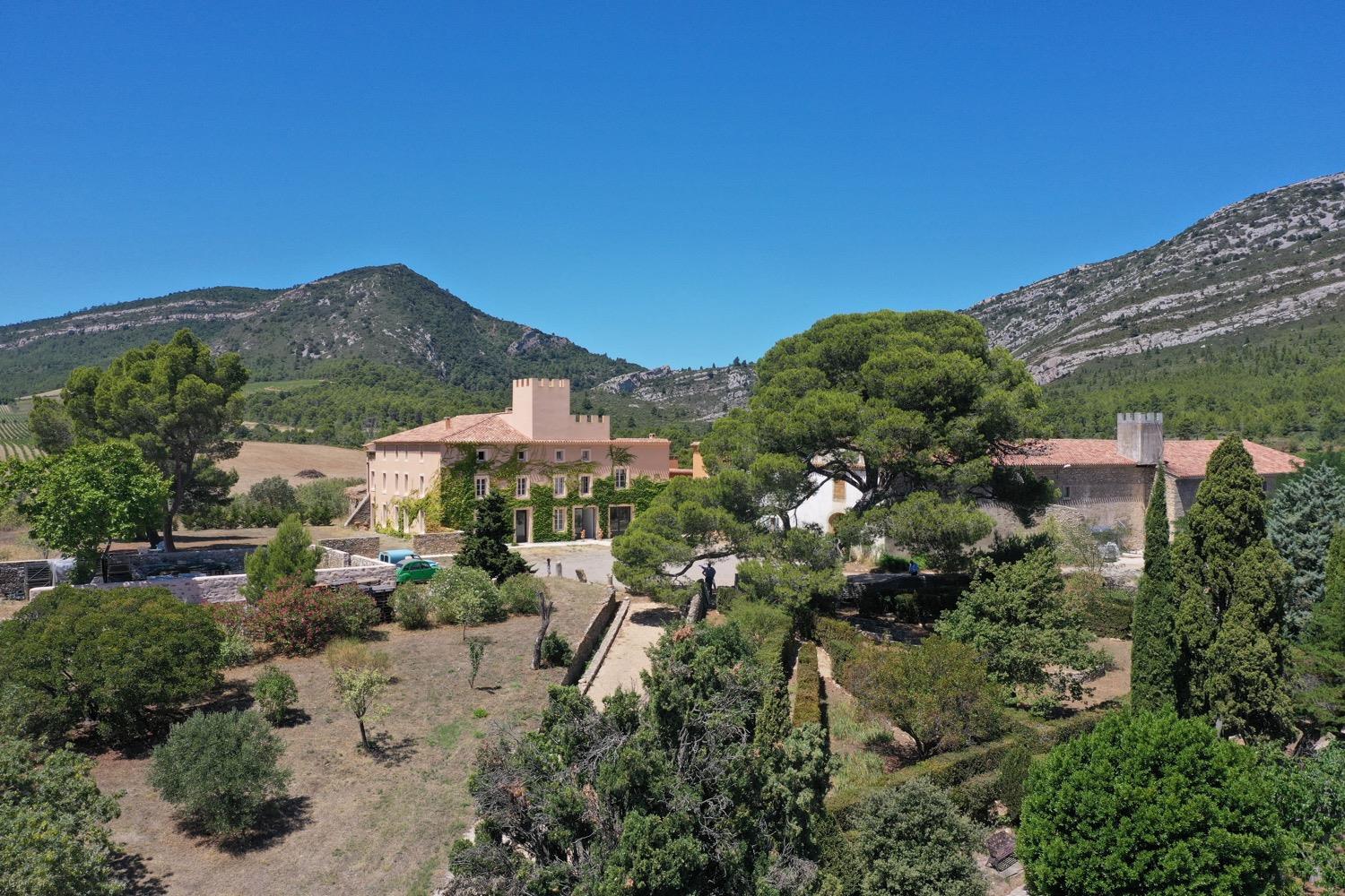 PROPERTY WITH VINEYARD a luxury Vineyard for sale in Lezignan