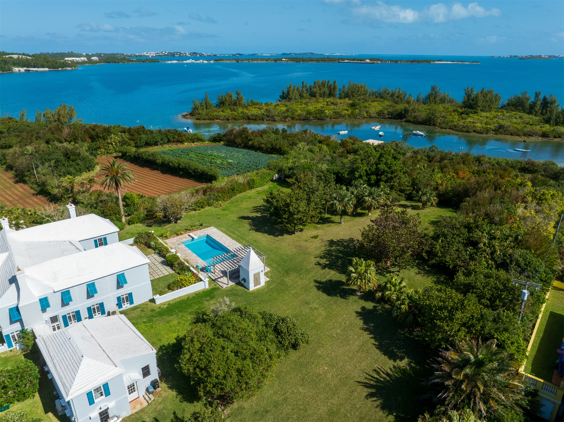 8 Bedroom Estate's Image 22