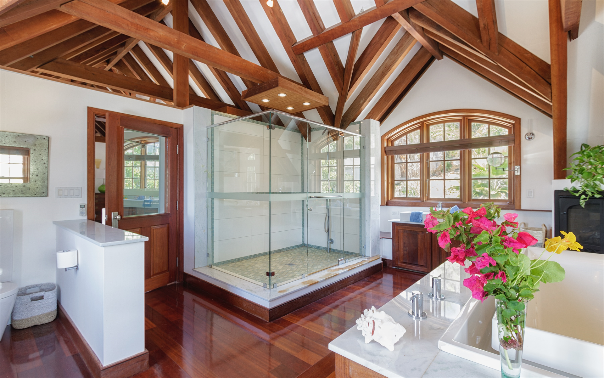 8 Bedroom Estate's Image 26
