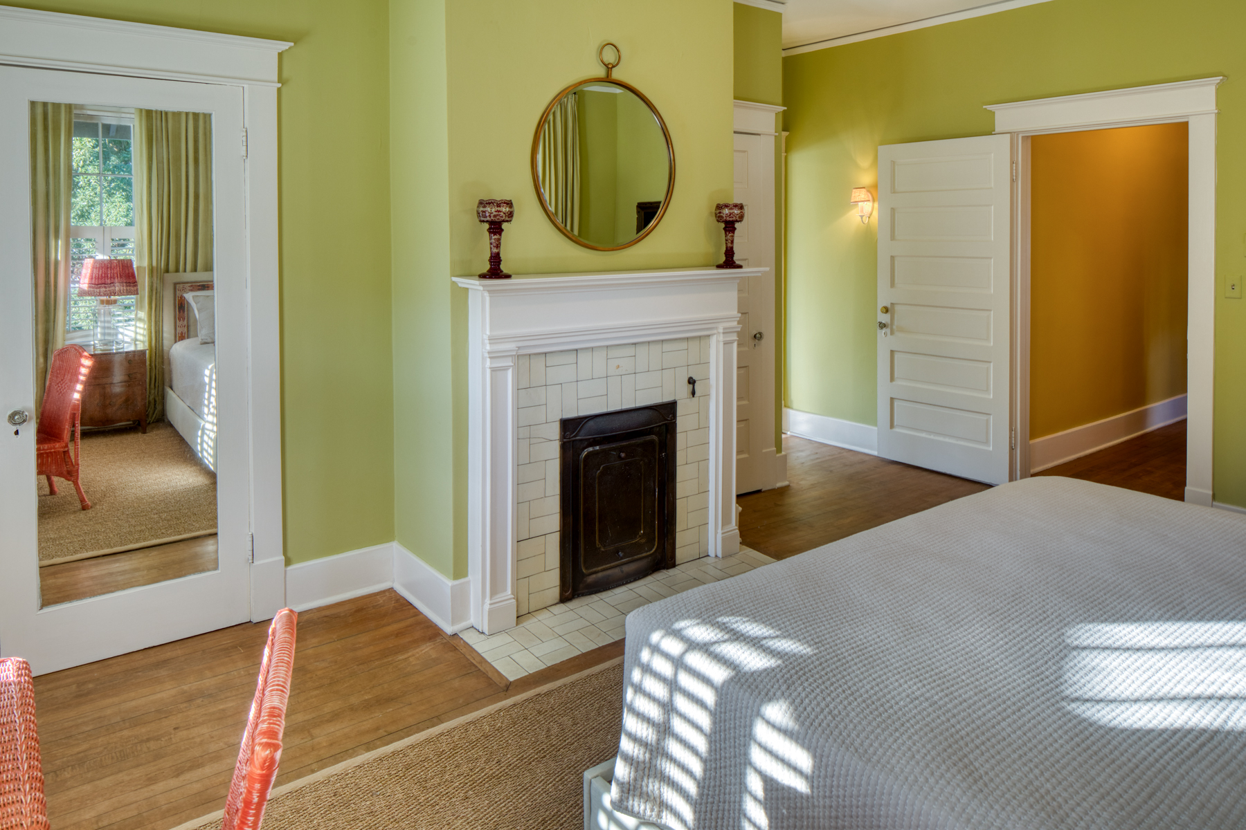 31 East 49th Street_182