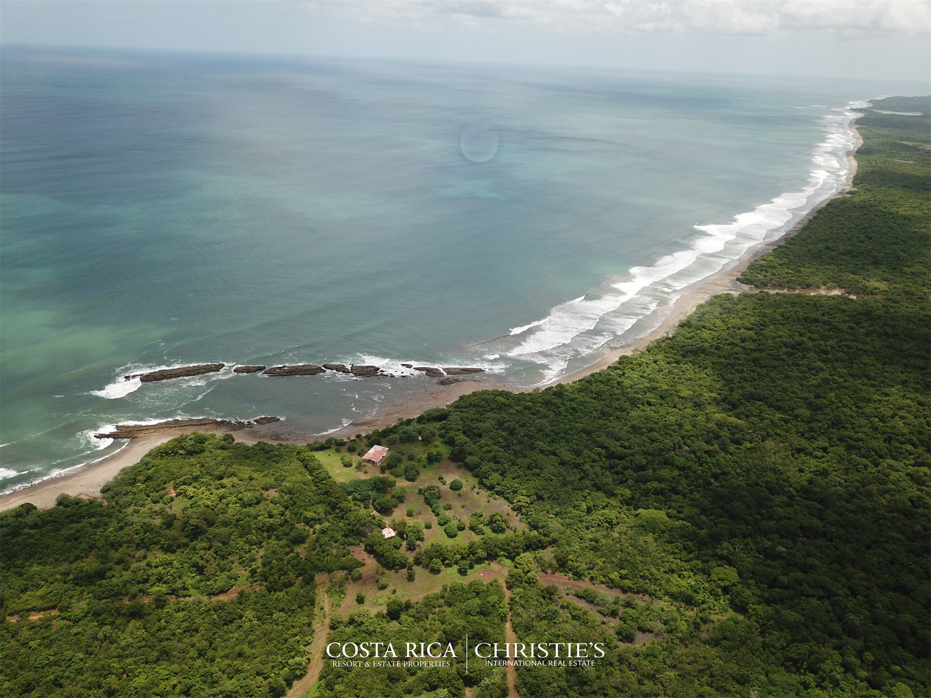 Nezua - 8 Kms Titled Ocean Front - World Class Surf_909