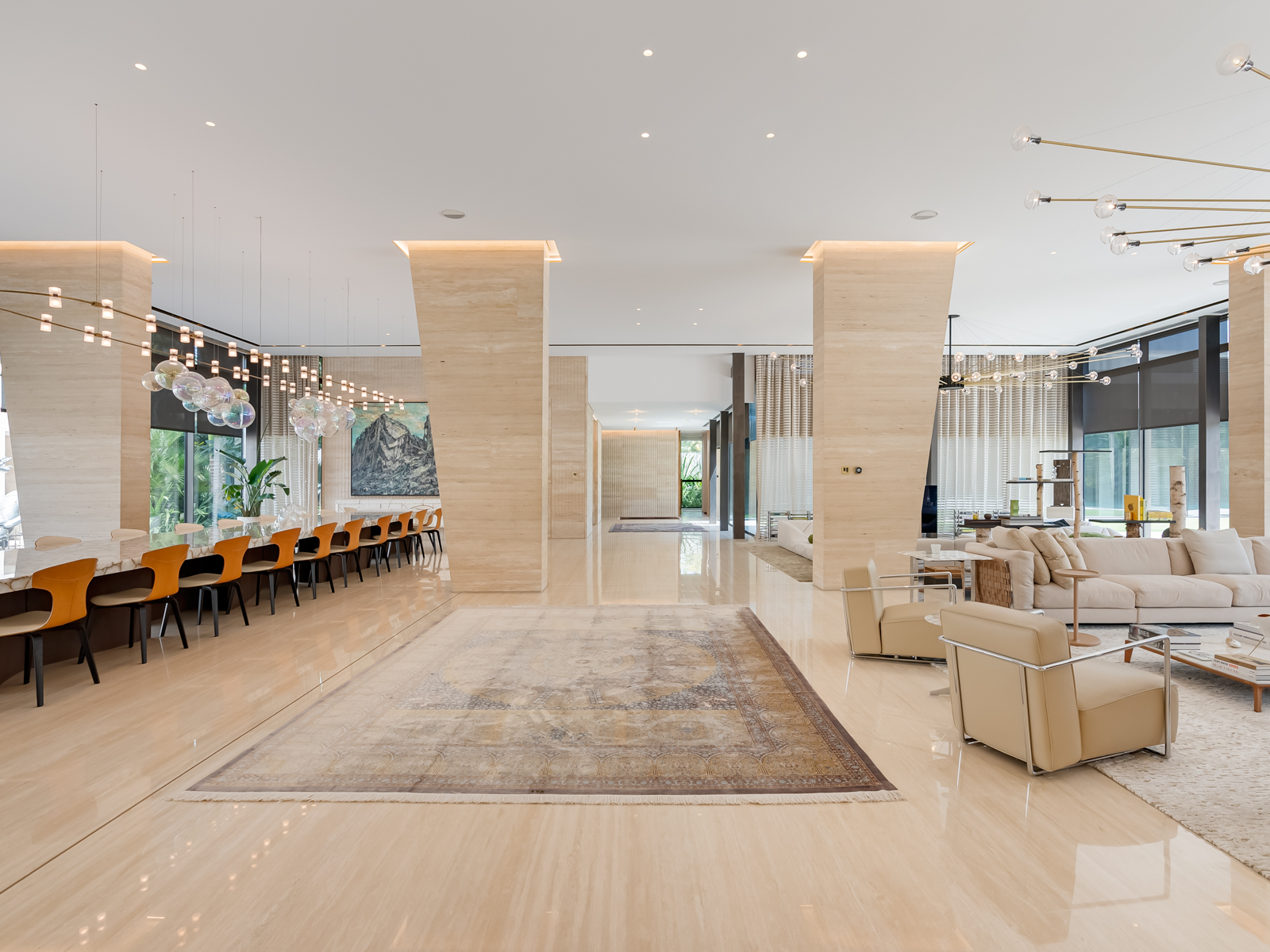 Ultra-Modern Khaleeji Luxury in the Heart of Dubai a Luxury Villa/Townhouse for Sale