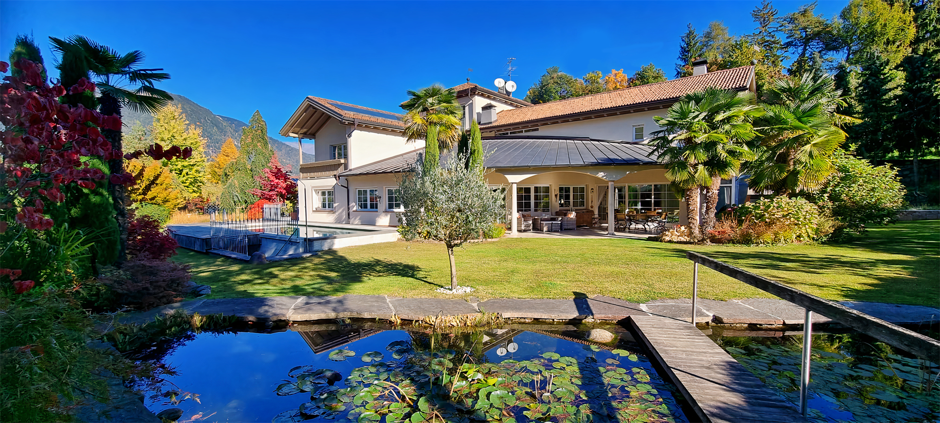 STATELY VILLA WITH PANORAMIC VIEW IN THE BURGRAVIATO