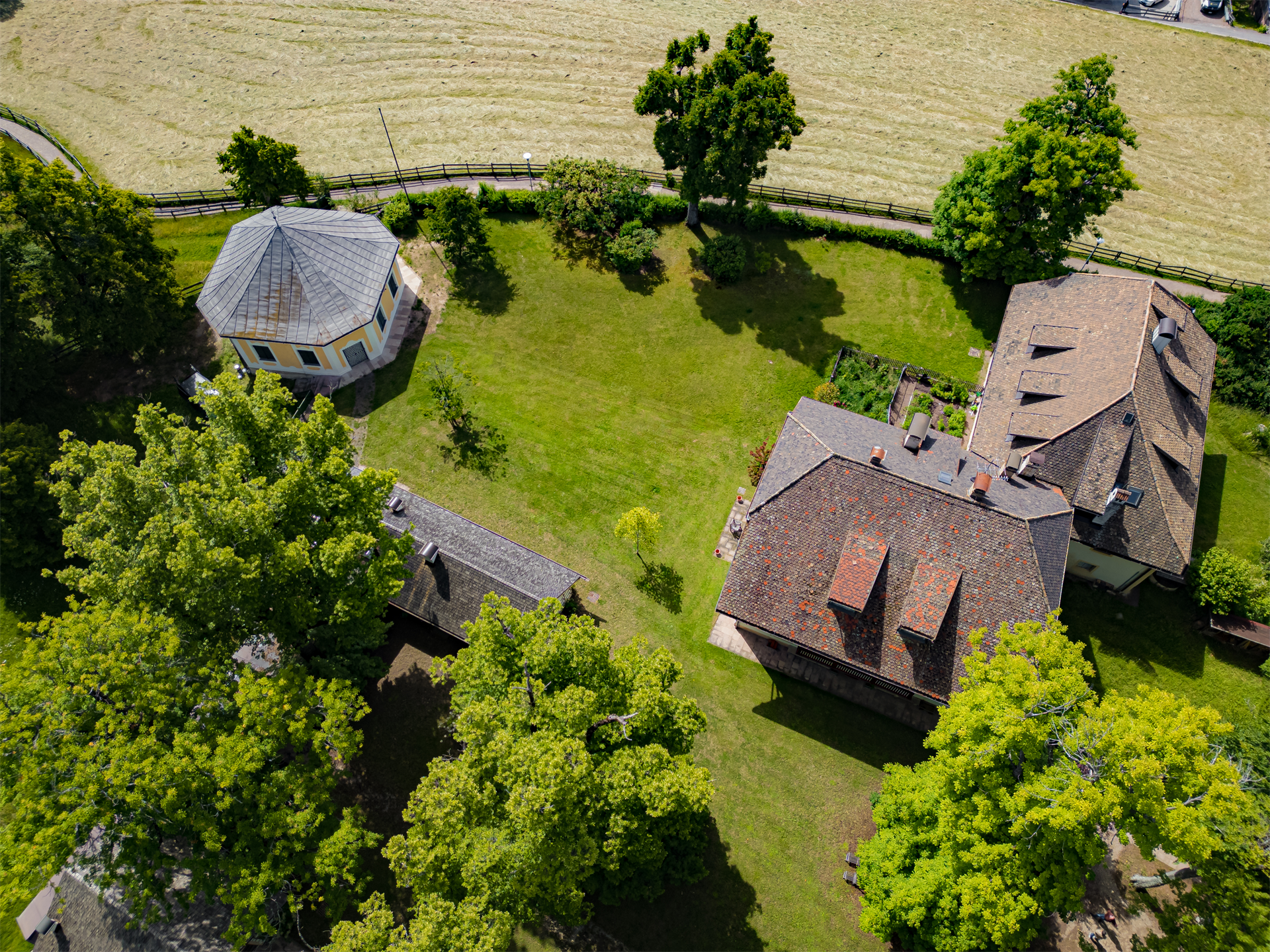 HISTORIC MANOR OVERLOOKING THE DOLOMITES