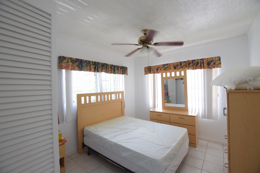 Shirlea Apartment Complex Shirley Street Nassau And Paradise Island